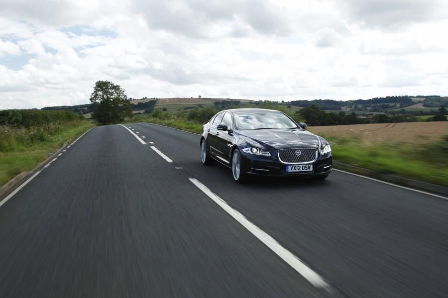  Jaguar XJ 2012 года  (UK) (фото 100 из 121)